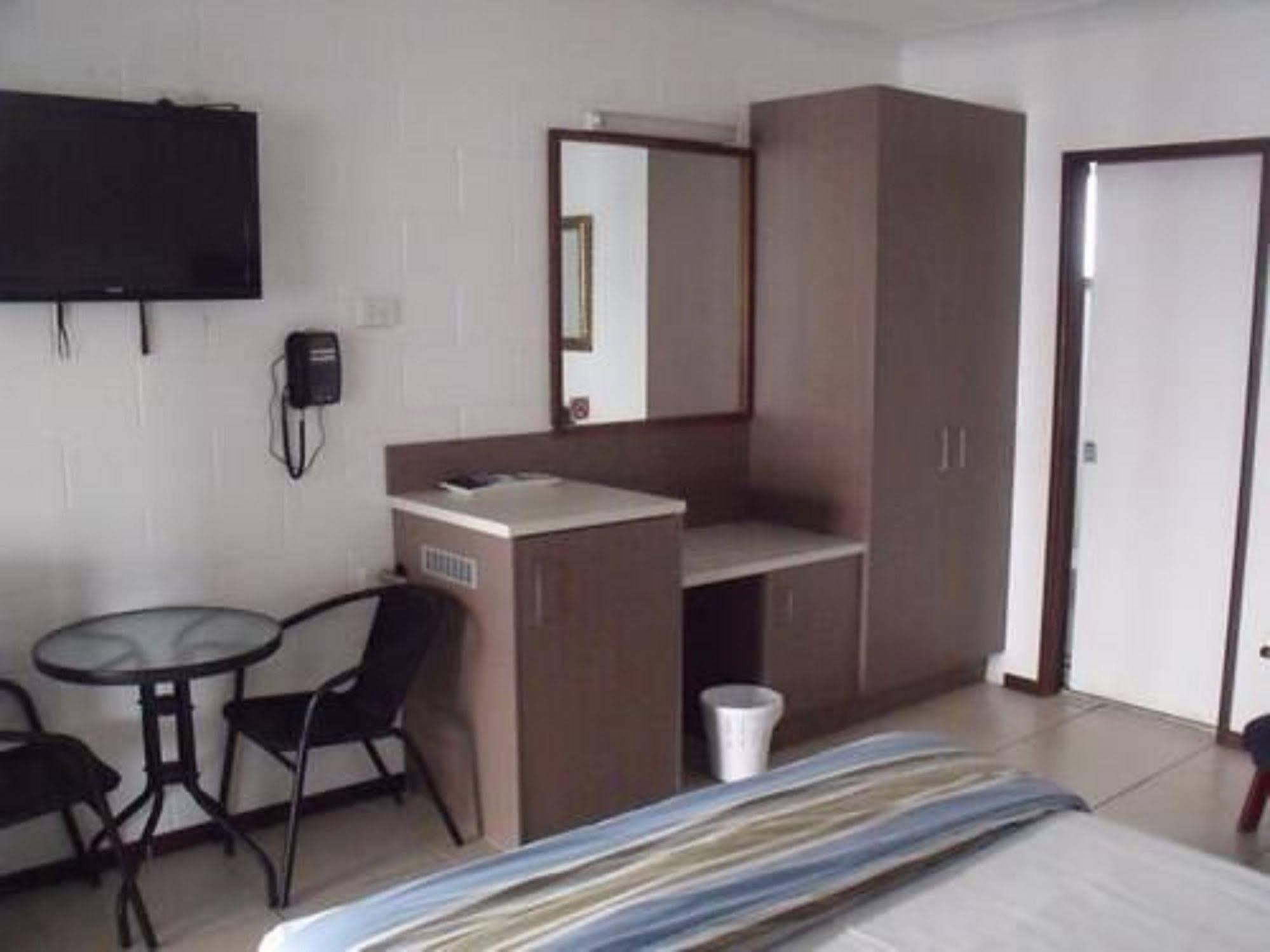 Moffat Beach Motel Caloundra Ngoại thất bức ảnh
